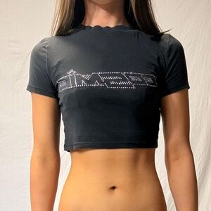 Edikted Women's Black and Grey Crop-top